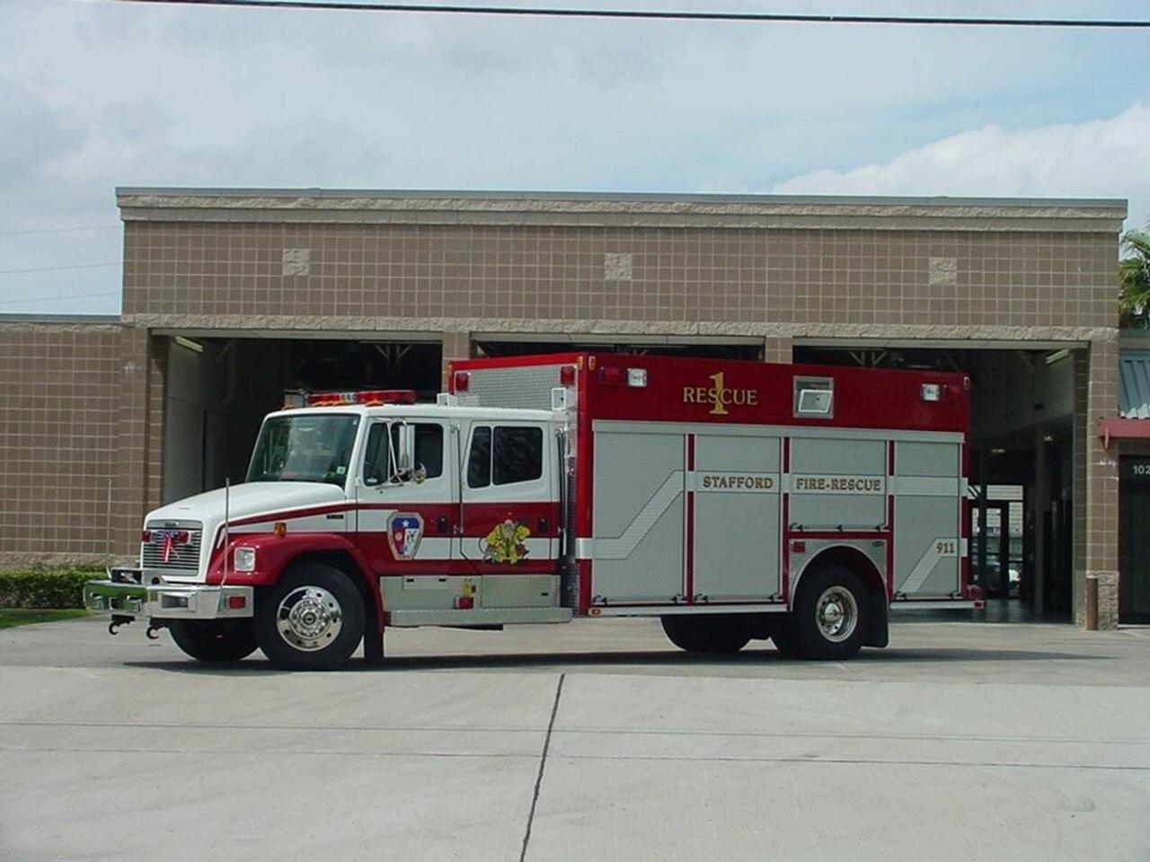 Rescue Co. 23 (_99 FL-E-One).jpg